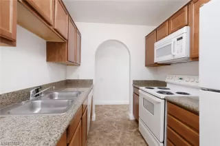 Photo #4: 2481570 Listing 