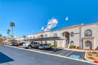 Photo #4: 2481586 Listing