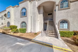 Photo #5: 2481586 Listing