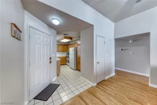 Photo #6: 2481586 Listing