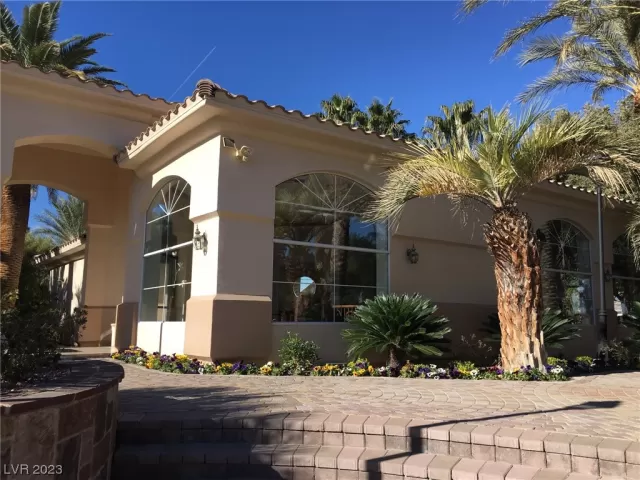 MLS: 2481604 Condo For Sale