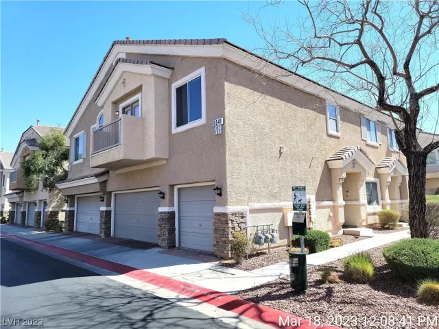 MLS: 2481624 Condo For Sale