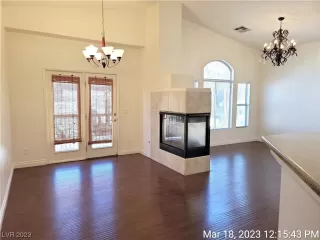 Photo #1: 2481624 Listing 