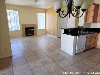 Photo #5: 2481625 Listing 