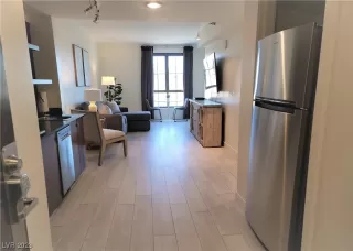 Photo #1: 2481631 Listing 