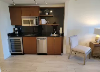 Photo #4: 2481631 Listing 