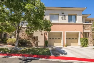 Photo #1: 2481635 Listing 