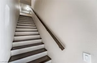 Photo #2: 2481674 Listing