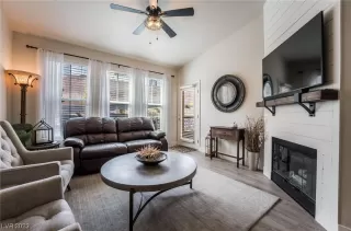 Photo #6: 2481674 Listing