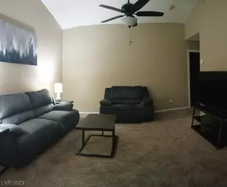 Photo #5: 2481677 Listing 