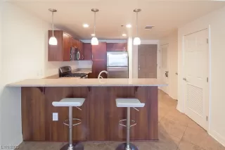 Photo #4: 2481682 Listing 