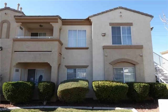 MLS: 2481698 Condo For Sale