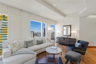 Photo #5: 2481752 Listing