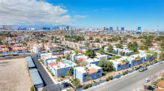 Photo #2: 2481761 Listing