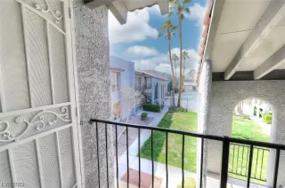 Photo #3: 2481761 Listing