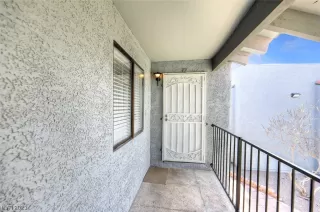 Photo #5: 2481761 Listing