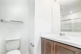 Photo #6: 2481801 Listing 