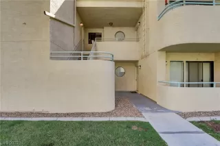 Photo #3: 2481840 Listing 