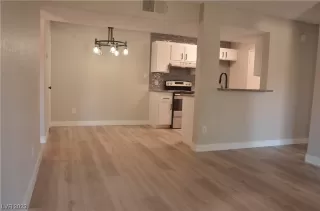 Photo #4: 2481845 Listing 