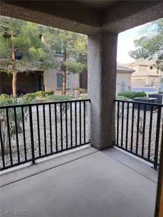 Photo #2: 2481857 Listing 