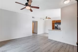 Photo #6: 2481865 Listing