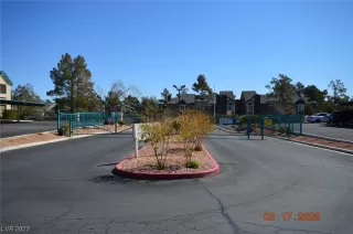 Photo #1: 2481879 Listing 