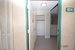 Photo #3: 2481879 Listing 