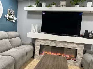 Photo #1: 2481946 Listing