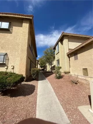 Photo #1: 2481966 Listing