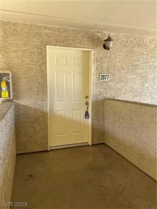 Photo #3: 2481966 Listing