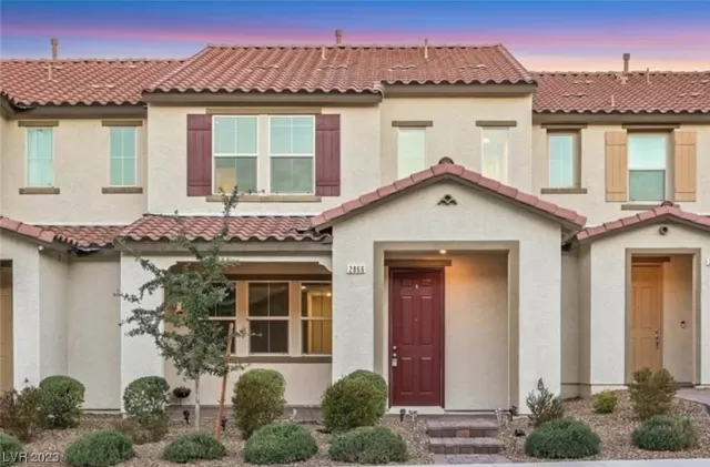 MLS: 2481976 Condo For Sale