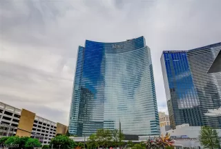 Photo #1: 2481994 Listing