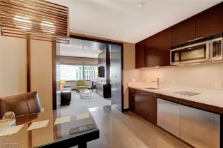 Photo #3: 2481994 Listing