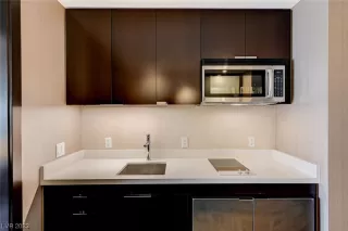 Photo #5: 2481994 Listing