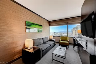 Photo #6: 2481994 Listing