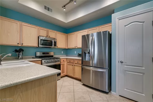 MLS: 2481995 Condo For Sale