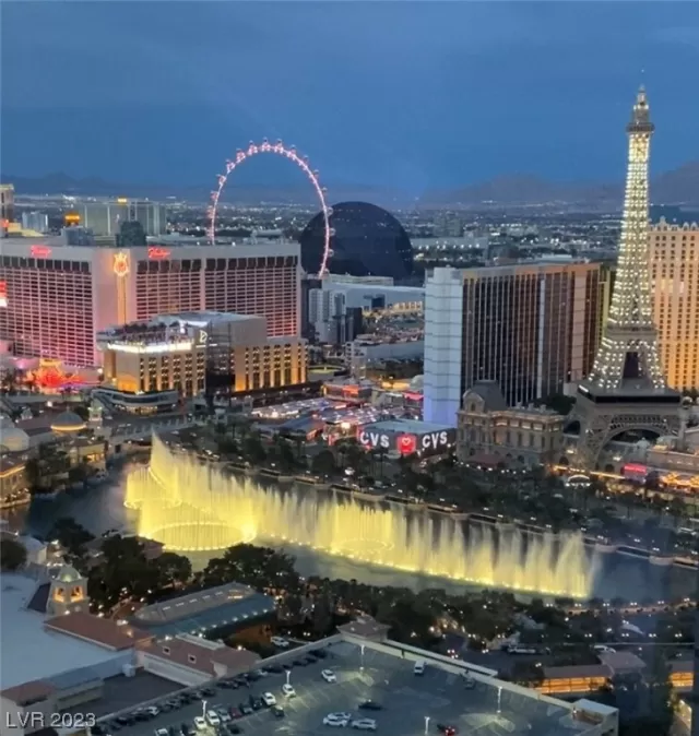 MLS: 2482000 Condo For Sale