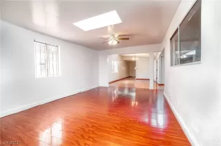 Photo #6: 2482012 Listing 