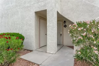 Photo #2: 2482029 Listing