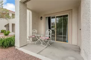 Photo #3: 2482029 Listing