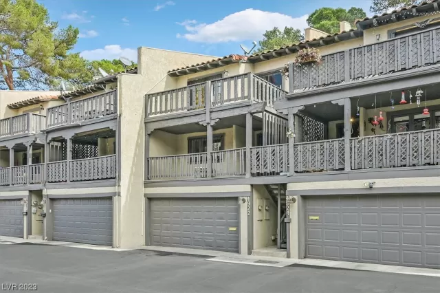 MLS: 2482039 Condo For Sale