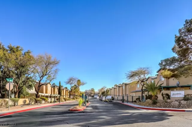 MLS: 2482072 Condo For Sale