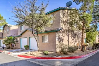 Photo #2: 2482072 Listing 