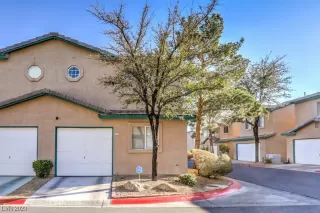 Photo #3: 2482072 Listing 