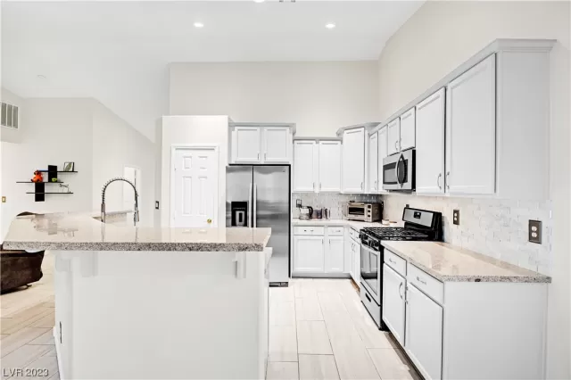 MLS: 2482120 Condo For Sale