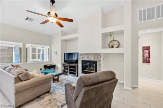 Photo #5: 2482120 Listing 