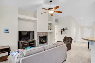 Photo #6: 2482120 Listing 