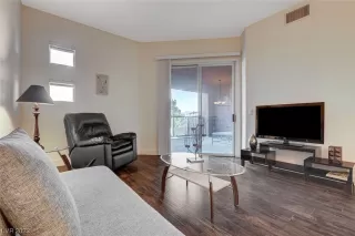 Photo #4: 2482122 Listing 