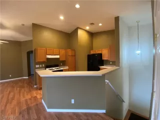 Photo #3: 2482123 Listing 