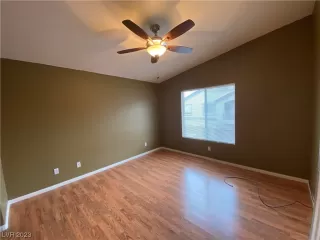 Photo #5: 2482123 Listing 